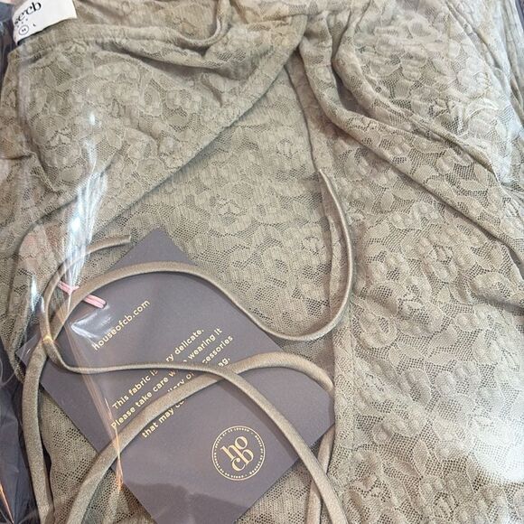 House of CB Giovanna Floral Lace Maxi Dress size Medium NWT - Picture 8 of 8